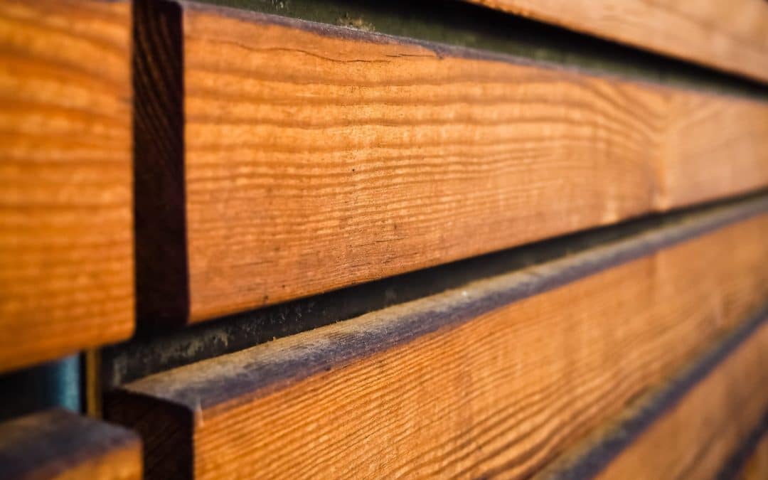 Quel bois choisir pour un bardage sans entretien ?