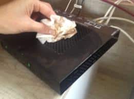 Un chiffon frotter pour voir la mérule